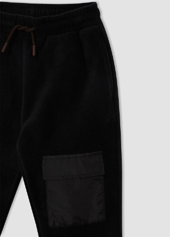 Черные кэжуал демисезонные брюки джоггеры DeFacto