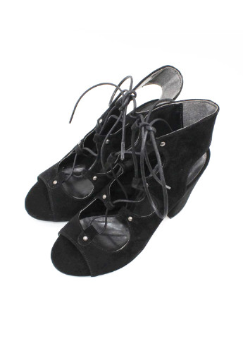 Черные босоножки Rifellini на шнурках