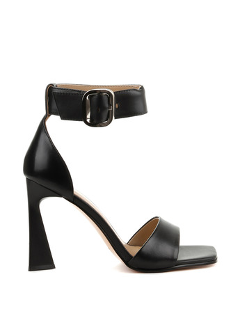 Черные боссоножки Le'BERDES с ремешком