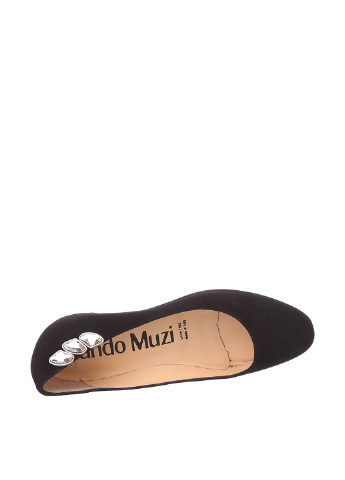Туфли Nando Muzi на низком каблуке с брошкой