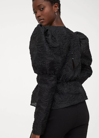 Чорна блуза з баскою H&M