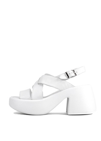 Белые босоножки vm villomi с ремешком