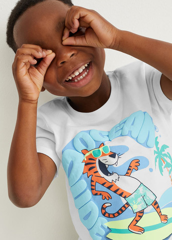 Белая летняя футболка C&A