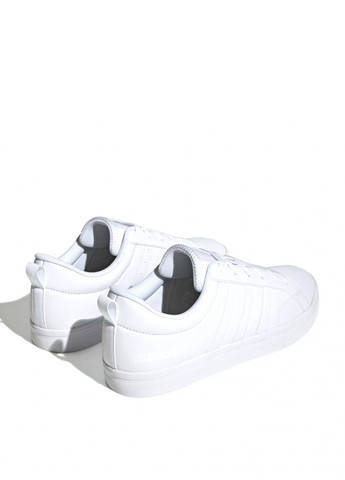 Білі кеди adidas