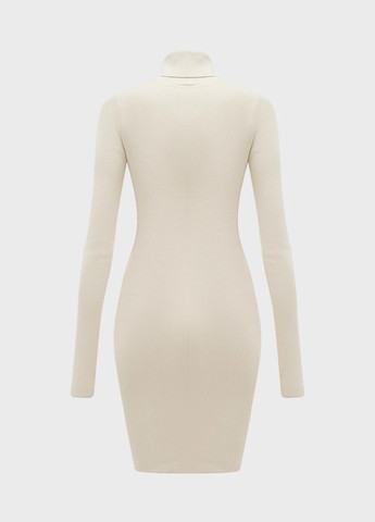 Бежевое кэжуал платье силуэтная, платье-водолазка Calvin Klein Jeans однотонное