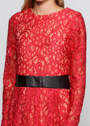Красное кэжуал платье Ut с цветочным принтом