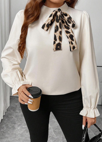 Кремова блуза SHEIN