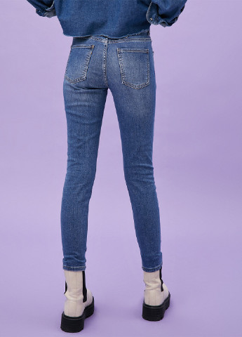 Светло-синие демисезонные укороченные джинсы KOTON