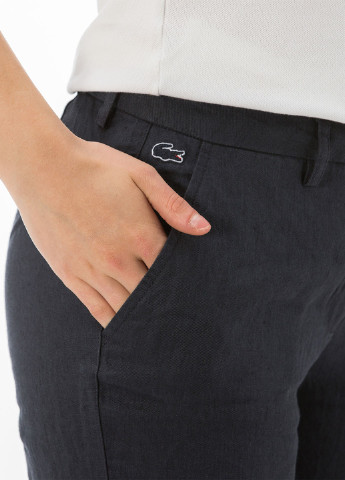 Темно-серые кэжуал демисезонные укороченные, зауженные брюки Lacoste