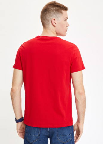 Червона футболка DeFacto
