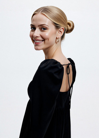 Чорна кежуал сукня з відкритою спиною Reserved однотонна