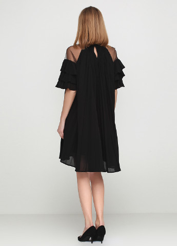 Чорна кежуал сукня Luzabelle однотонна
