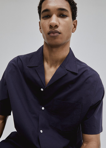 Темно-синяя кэжуал рубашка однотонная H&M