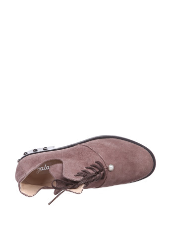 Осенние ботинки Galantis с металлическими вставками из натуральной замши