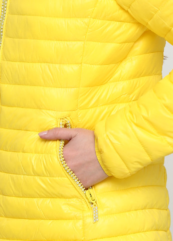 Желтая демисезонная куртка Fantasy