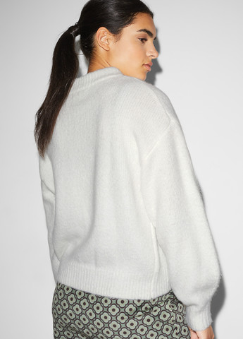 Белый демисезонный свитер C&A