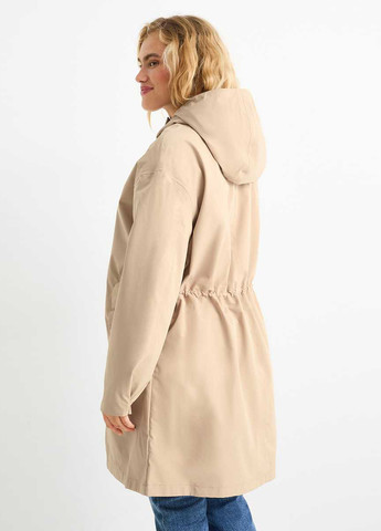 Бежева демісезонна куртка C&A