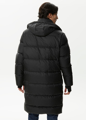 Черная зимняя куртка Lacoste