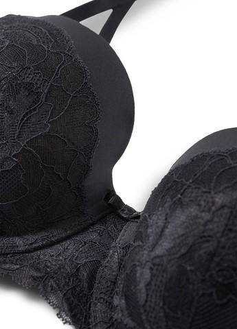 Чёрный бюстгальтер C&A с косточками полиамид