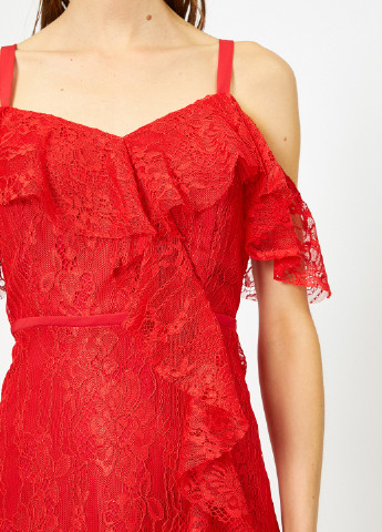 Красное коктейльное платье футляр, с открытыми плечами KOTON однотонное
