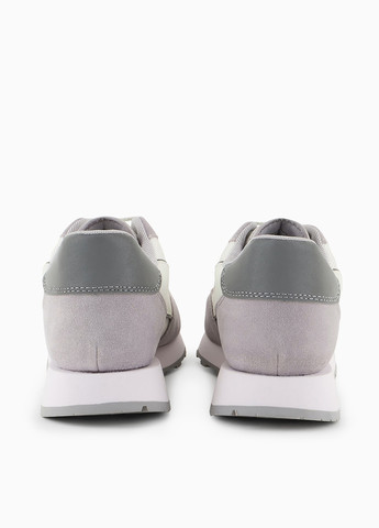 Серые всесезонные кроссовки Armani Exchange