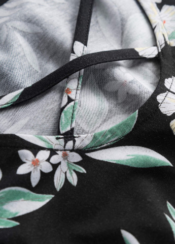 Черное кэжуал платье клеш Orsay с цветочным принтом