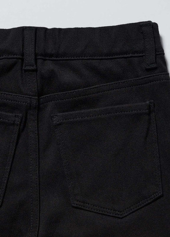 Черные демисезонные зауженные джинсы Uniqlo
