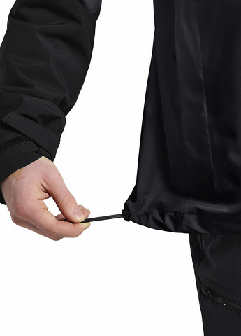 Черная демисезонная ветровка Jack Wolfskin WEILTAL 2L JKT M