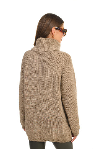 Кофейный теплый свитер крупной вязки светлая пудра SVTR