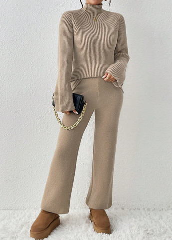 Пісочний демісезонний комплект (светр, штани) SHEIN