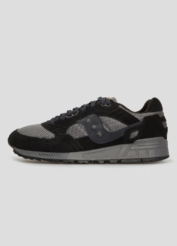 Черные всесезонные черные кроссовки с замшевыми вставками Saucony