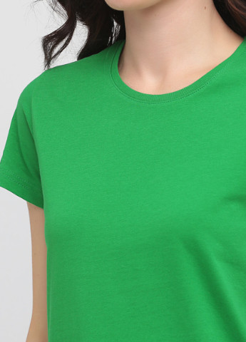 Зеленая всесезон футболка женская с круглым воротником Stedman