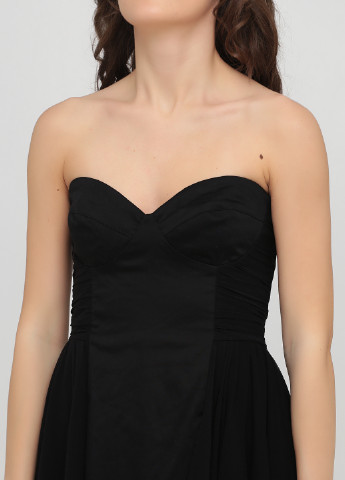Черное коктейльное платье бэби долл, с открытой спиной, с открытыми плечами Asos однотонное