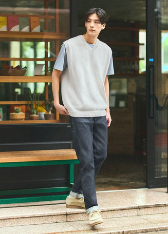 Жилет Uniqlo (367985972)