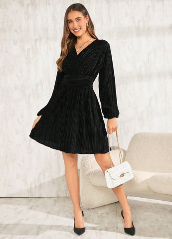 Черное кэжуал платье клеш, плиссированное SHEIN однотонное