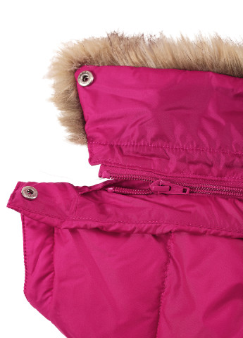 Малиновая зимняя куртка Reima