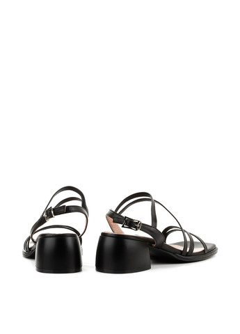 Черные босоножки Le'BERDES с ремешком