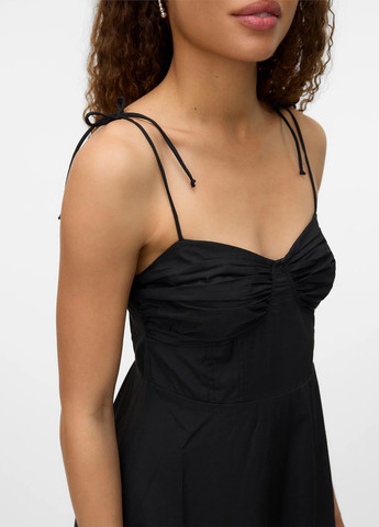 Черное кэжуал платье клеш Vero Moda однотонное