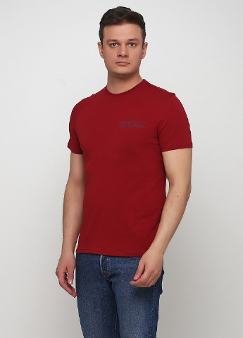 Бордовая футболка Madoc Jeans