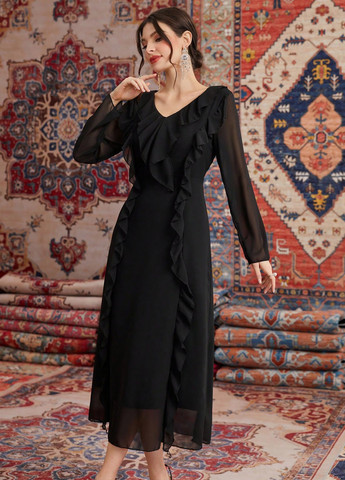 Черное вечернее платье клеш SHEIN однотонное