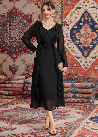 Черное вечернее платье клеш SHEIN однотонное