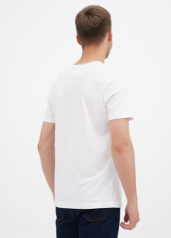 Белая футболка New Era