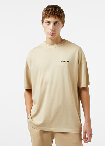 Светло-бежевая футболка UNITED4