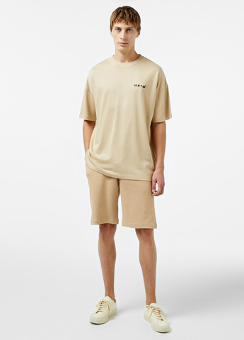 Светло-бежевая футболка UNITED4