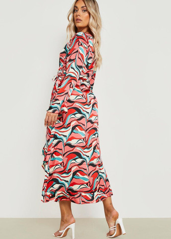 Комбінована кежуал сукня на запах Boohoo з абстрактним візерунком