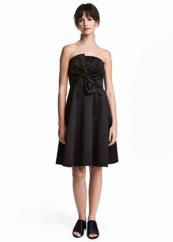 Черное кэжуал платье клеш, бандо H&M однотонное