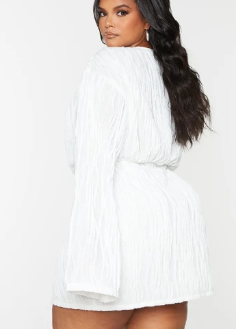 Білий кежуал cукня на запах PrettyLittleThing однотонна