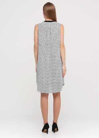 Молочное кэжуал платье а-силуэт H&M с геометрическим узором