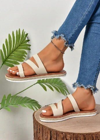 Белые шлепанцы SHEIN