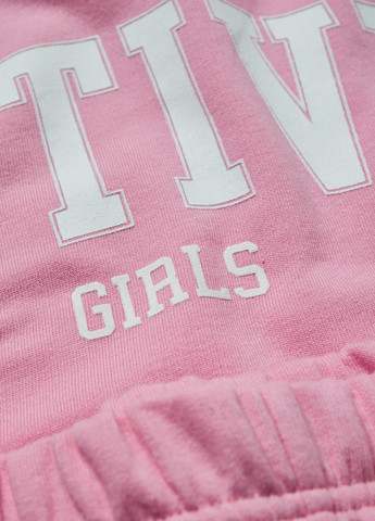 Розовая демисезонная пижама (лонгслив, шорты) лонгслив + шорты C&A